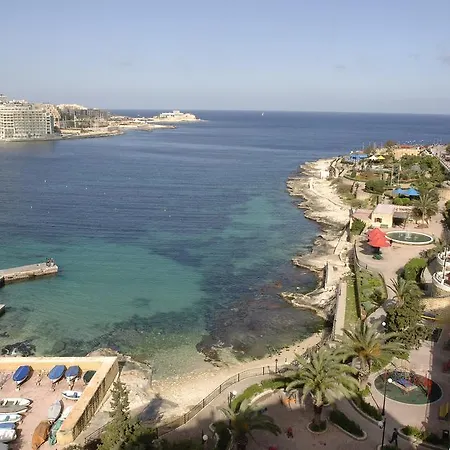 Fleur 3 Bedroom Apartment, Few Metres Away From The Seafront *