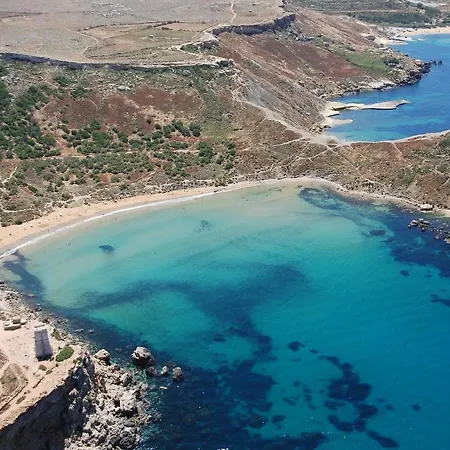 Διαμέρισμα Fleur 3 Bedroom Apartment, Few Metres Away From The Seafront *