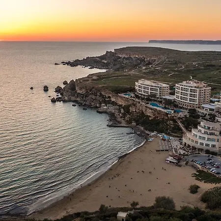 Apartman Fleur 3 Bedroom Apartment, Few Metres Away From The Seafront
