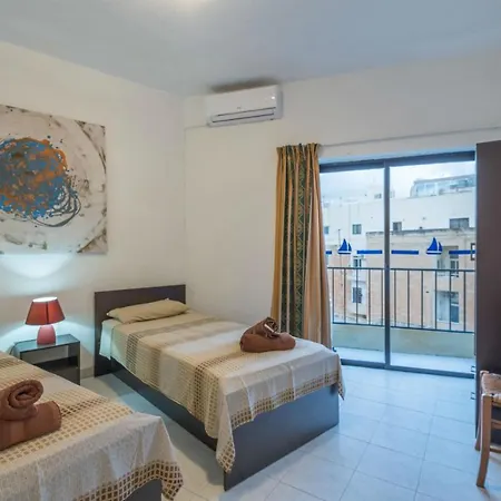 Fleur 3 Bedroom Apartment, Few Metres Away From The Seafront Διαμέρισμα Σλιέμα